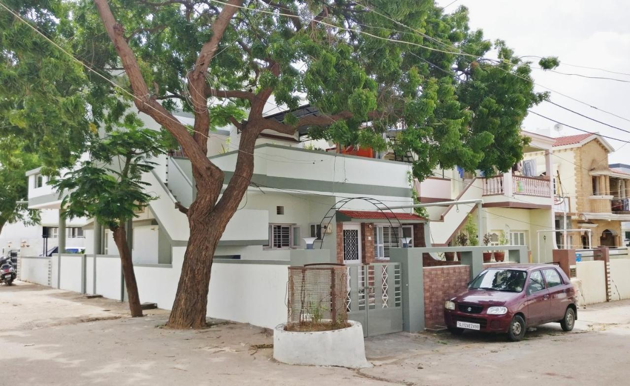 "Go Desert" Homestay Bhuj Εξωτερικό φωτογραφία